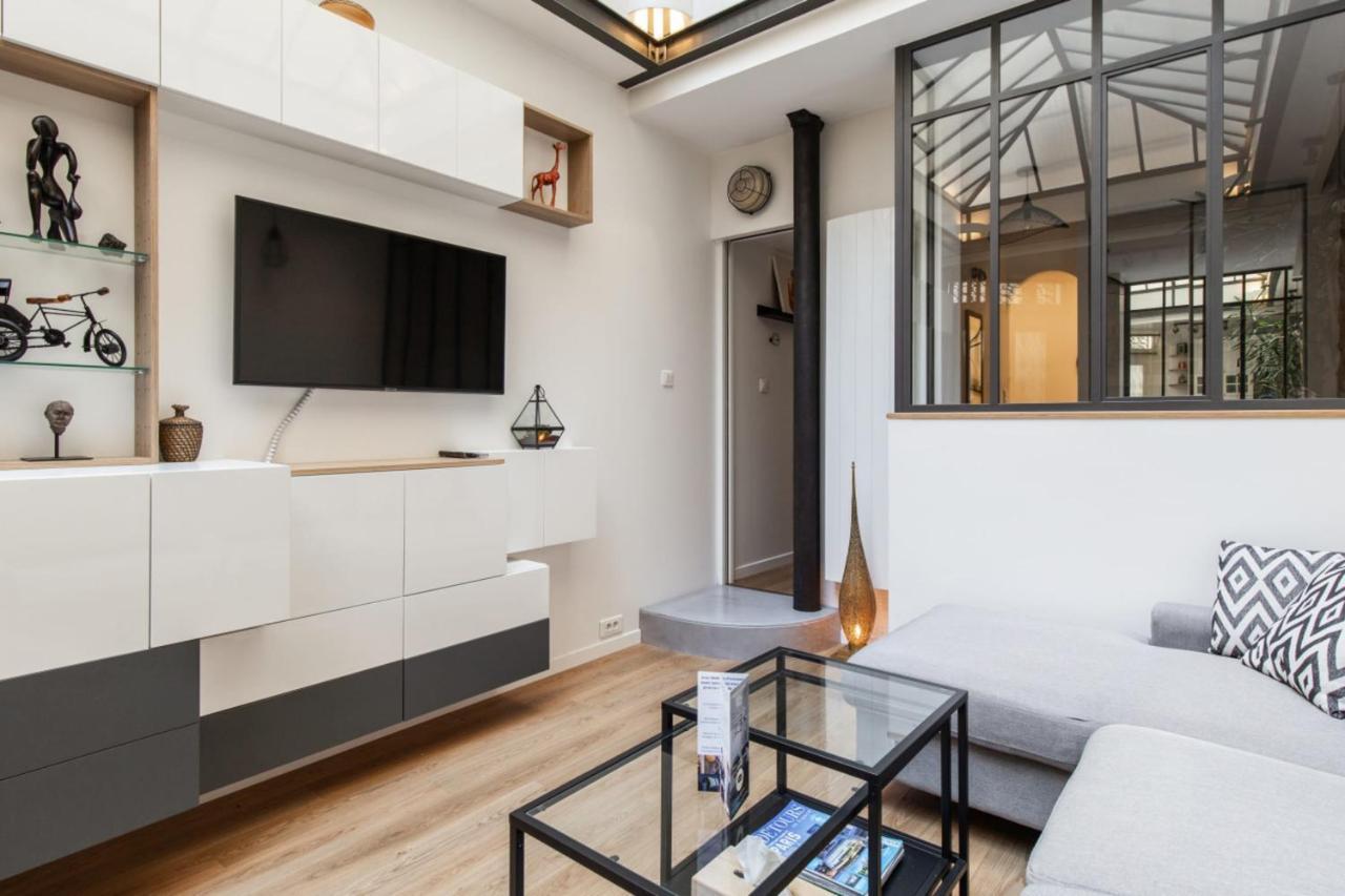 Former Art Studio Under Glass Roof In Strasbourg St-denis Welkeys Apartment Paris