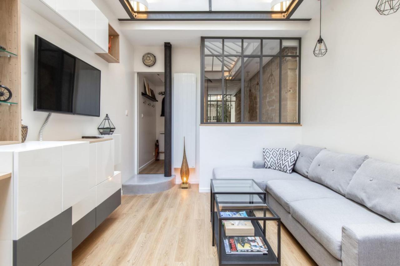Former Art Studio Under Glass Roof In Strasbourg St-denis Welkeys Apartment Paris